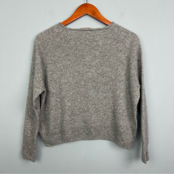 Quince Gray Crew Neck Sweater - Picture 9 of 11